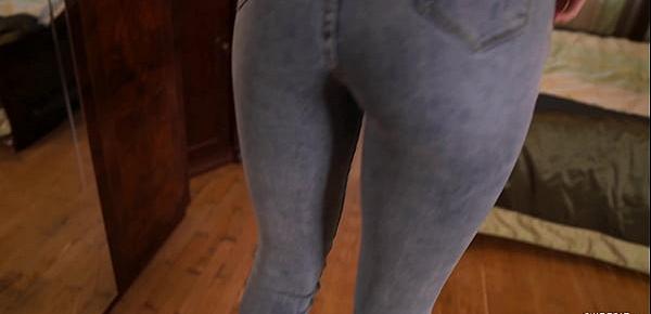 trendsFucked Hottie Through Hole in New Jeans and Cum in Mouth